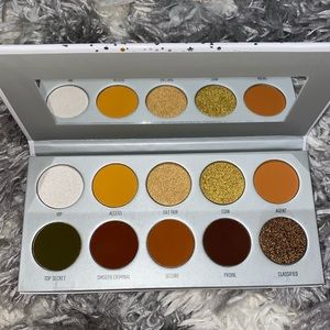 Morphe Jaclyn Hill eyeshadow palette